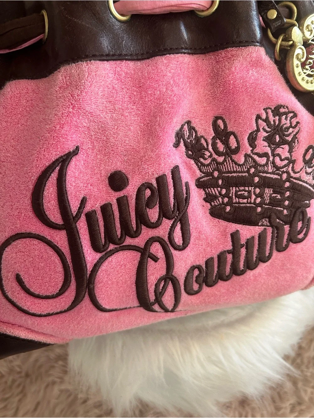 RARE Vintage 2010 Juicy Couture Bubblegum Pink Terry Daydreamer Bag Key Charm - Picture 4 of 16